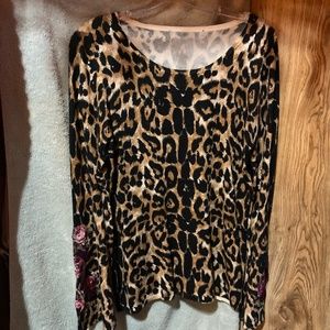 Animal print embroidered Tee
